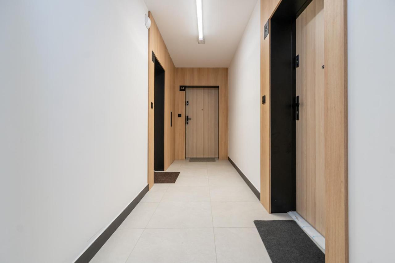Lotte Apartment - Parking Podziemny, Osiedle Strzezone Гливице Екстериор снимка